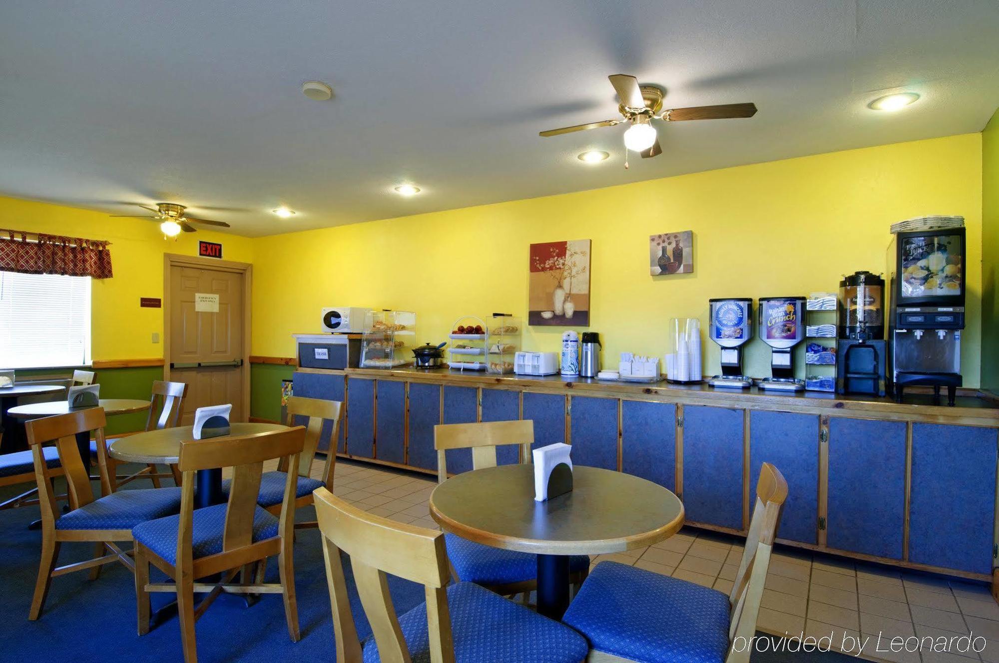 Americas Best Value Inn Garden City Restaurant photo